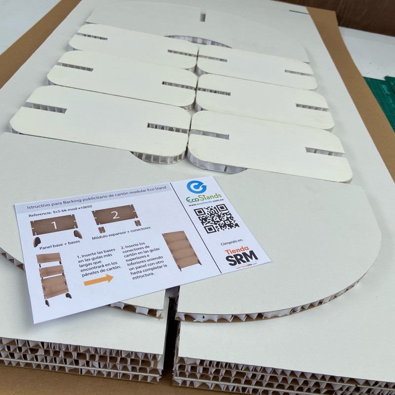 Backing publicitario de cartón modular Eco Stand